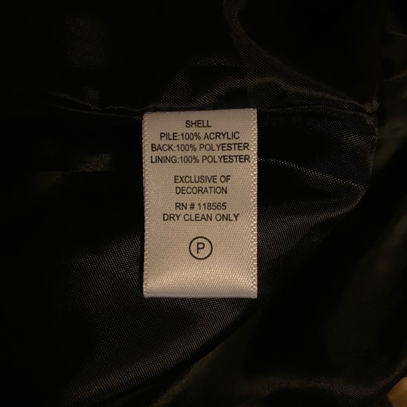 Vegan faux fur vest with rivet embellished pockets - Picture 5 of 5